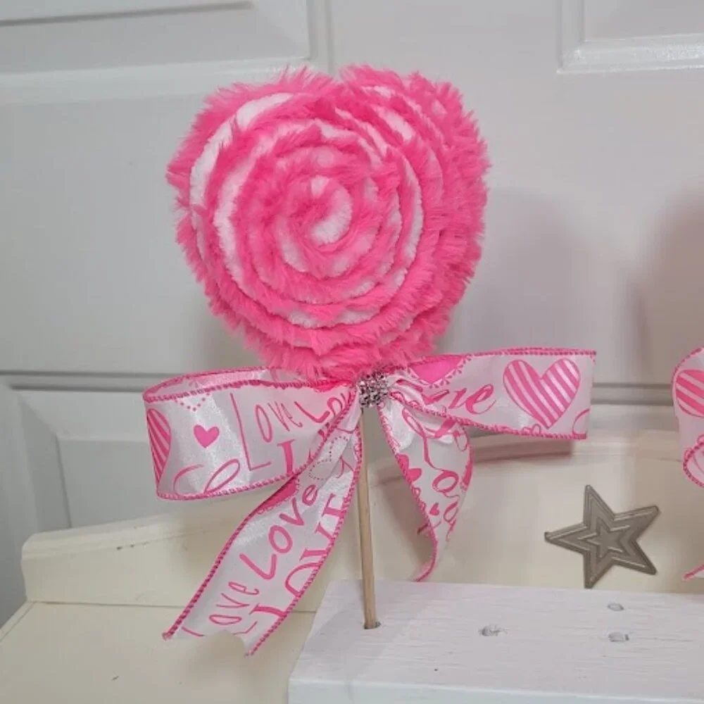 Velvety White Yarn‎ & Pink Furry Yarn Heart Lollipop, Hand Crafted #2